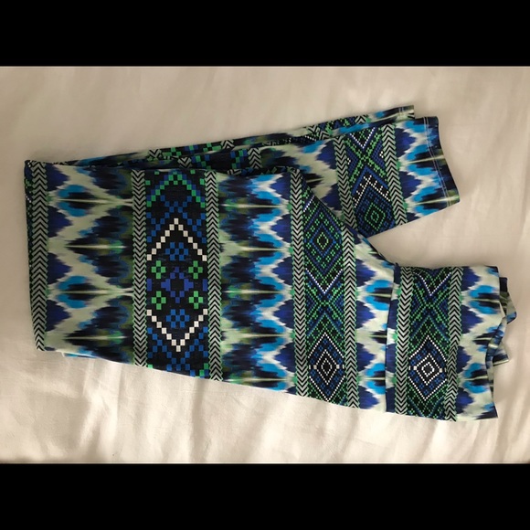 1 Pair of Patterned High Quality Leggings. Made in Brazil. - Picture 2 of 5